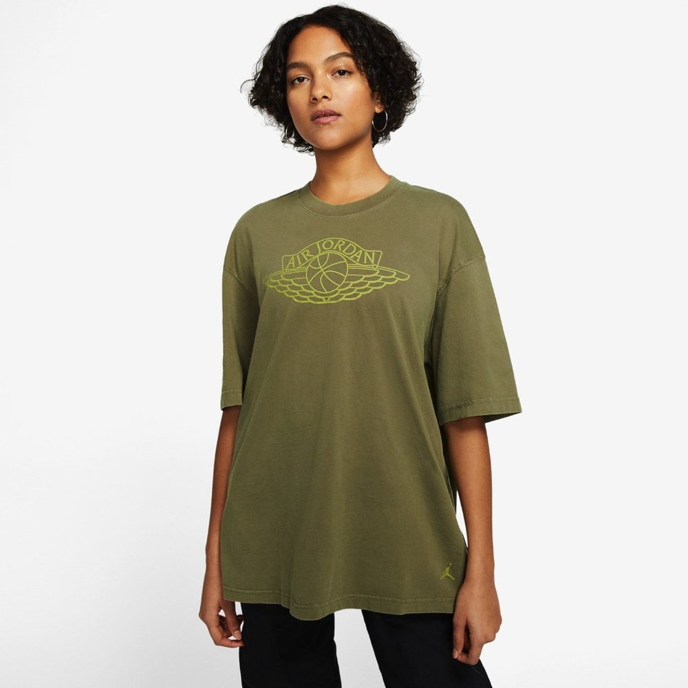 Air Jordan Wmns SS Oversize Tee Olive Travis Dunk